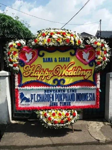 Karangan Bunga Pernikahan Tajurhalang